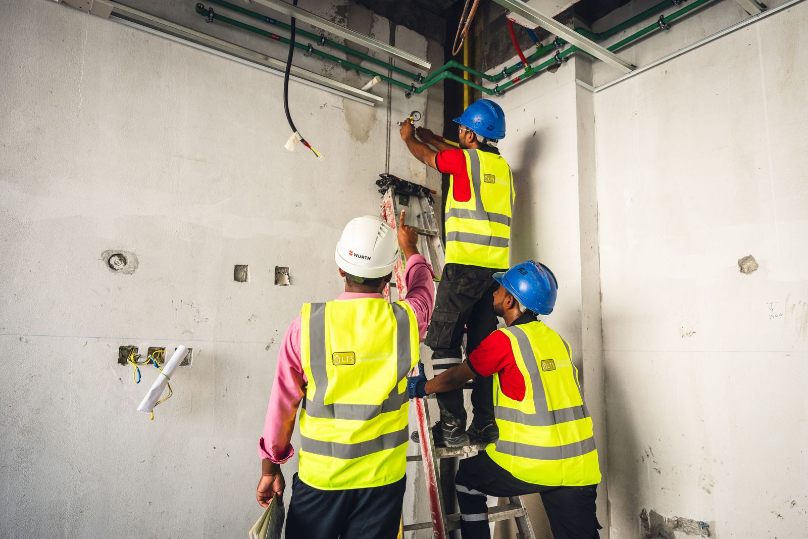 Installing the LPG gas piping